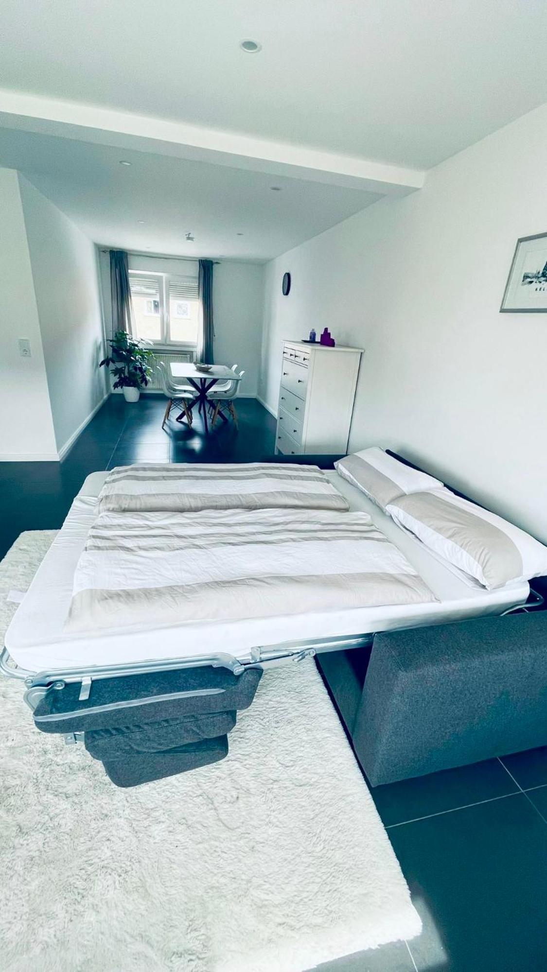 Elegante Apartment In Erftstadt Mit Balkon, Zentral, Bahnhof Nah, Phantasialand Bruehl Bei Cologne Zewnętrze zdjęcie