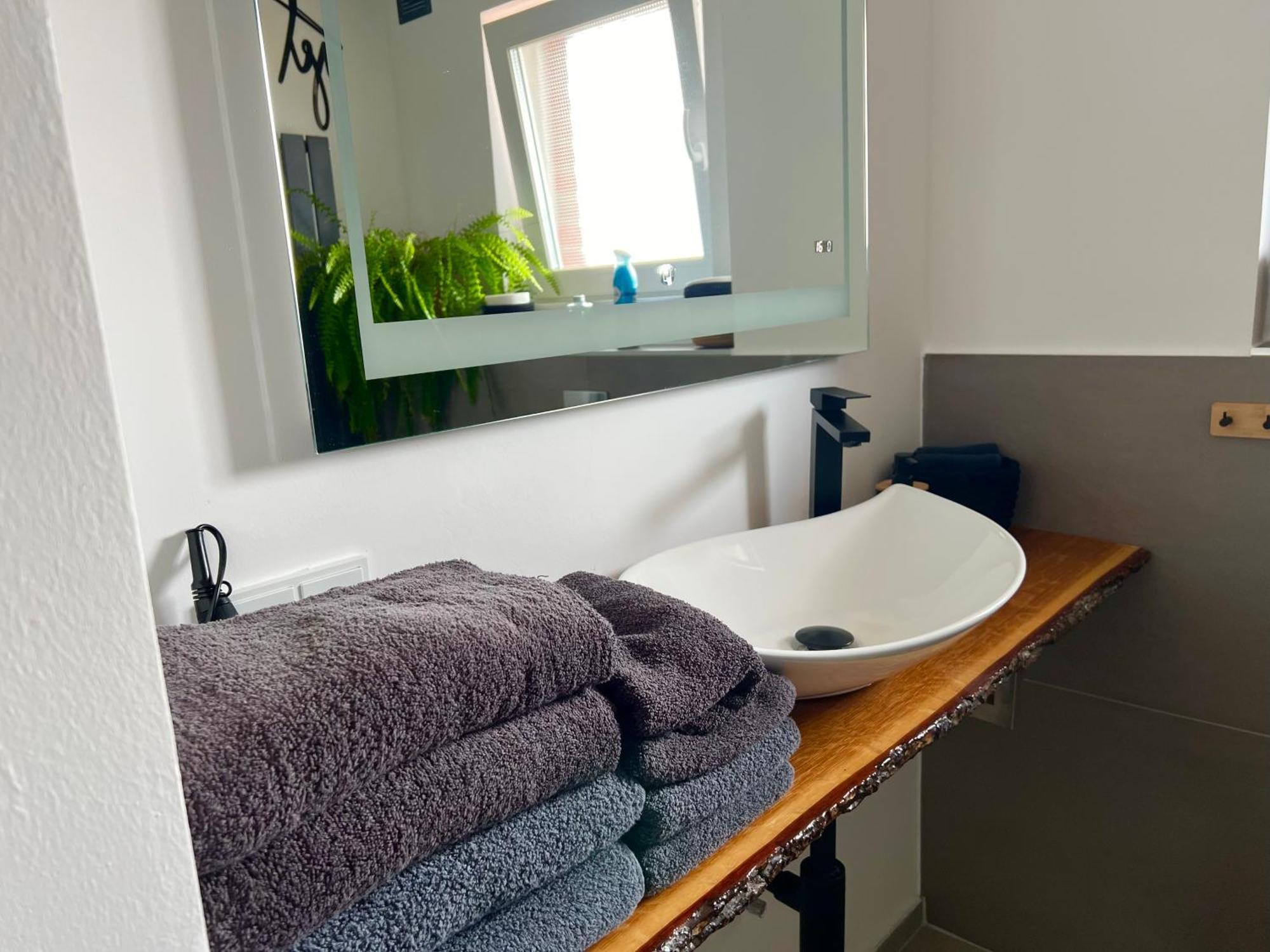 Elegante Apartment In Erftstadt Mit Balkon, Zentral, Bahnhof Nah, Phantasialand Bruehl Bei Cologne Zewnętrze zdjęcie